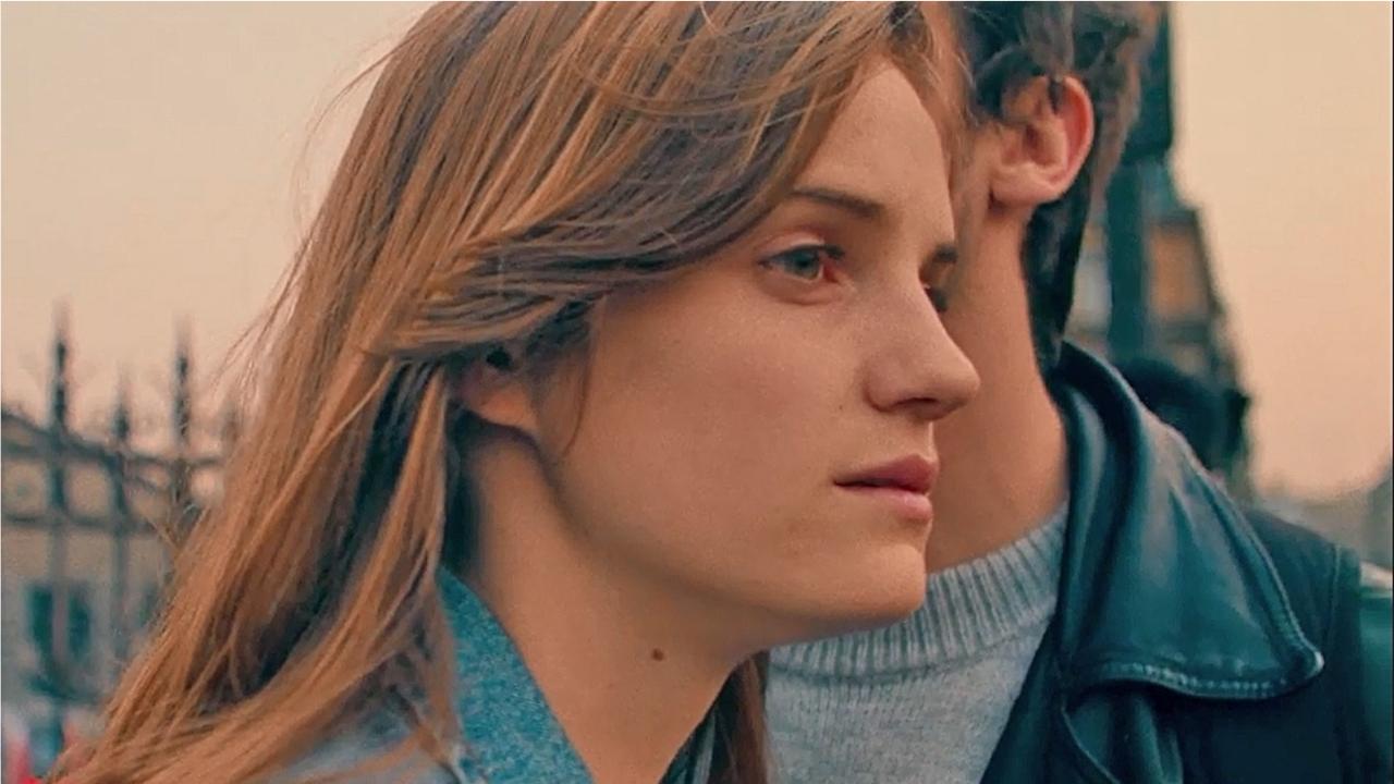 Noémie Schmidt dans Paris est à nous (2019)