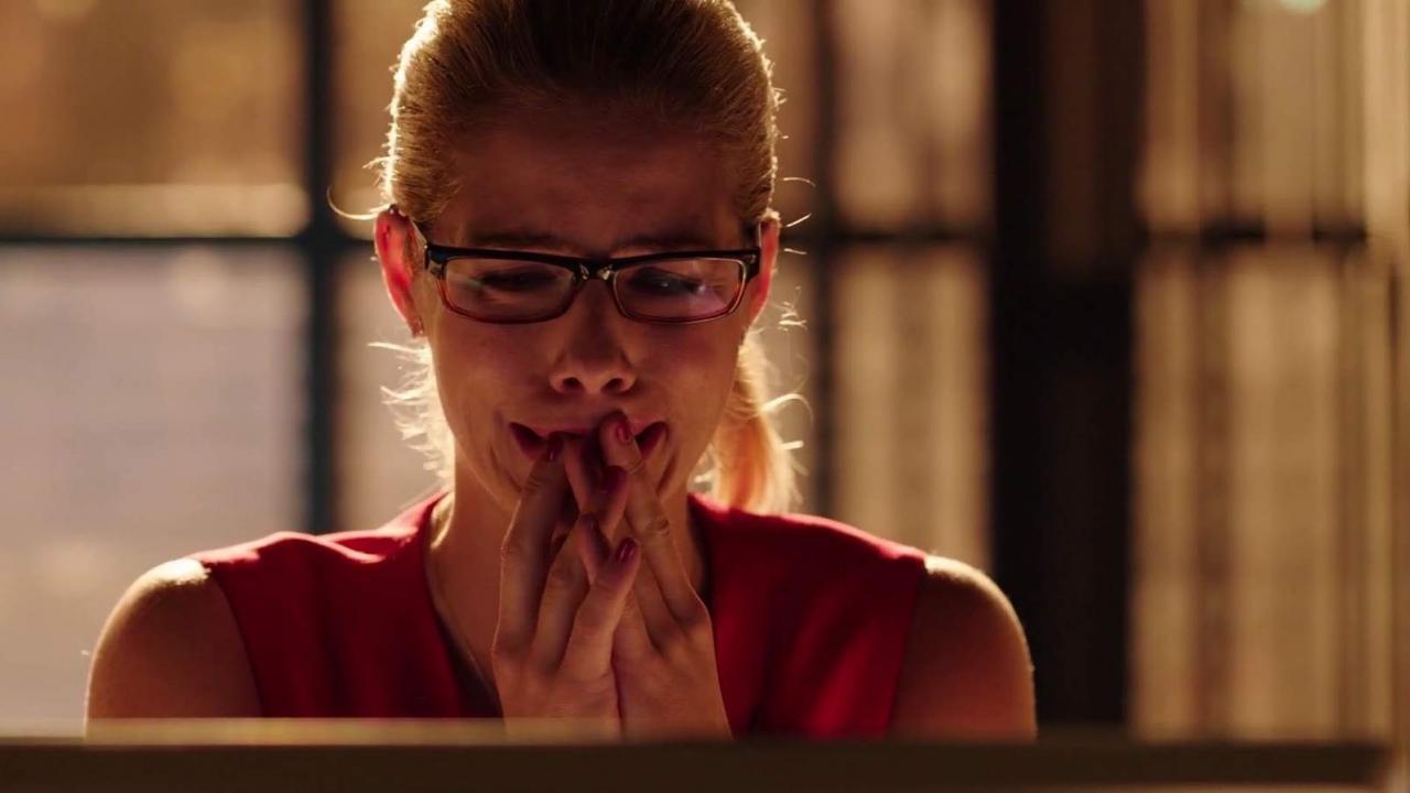 Arrow - Felicity pleure