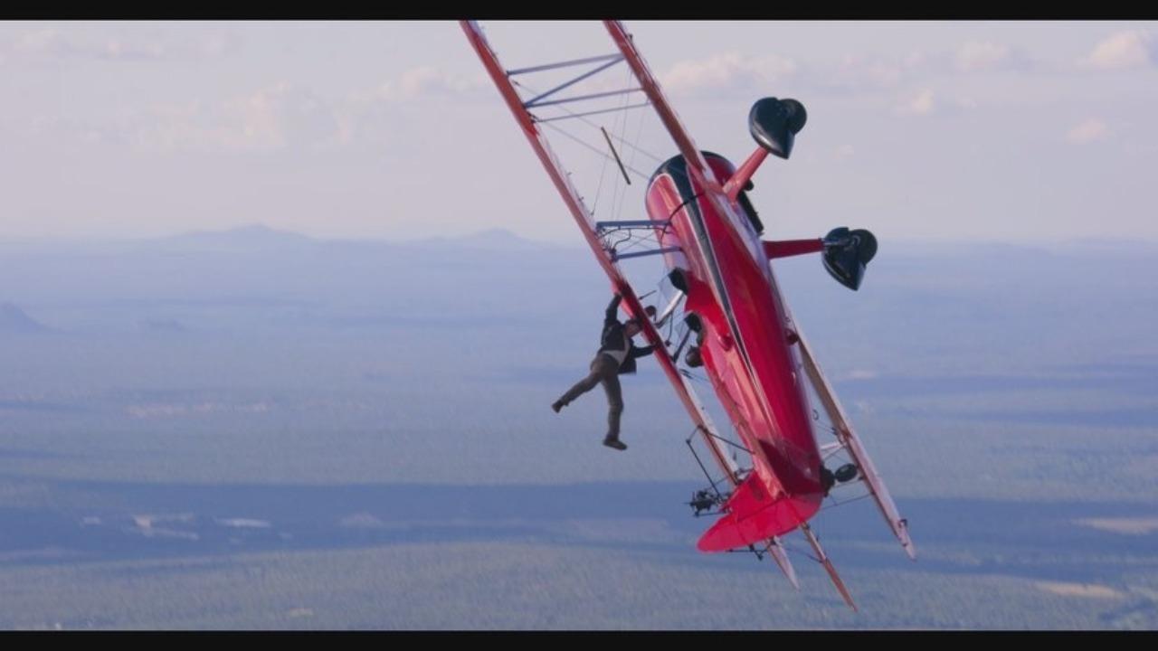 Christopher McQuarrie a partagé une nouvelle cascade de Tom Cruise pour fêter ses 60 ans