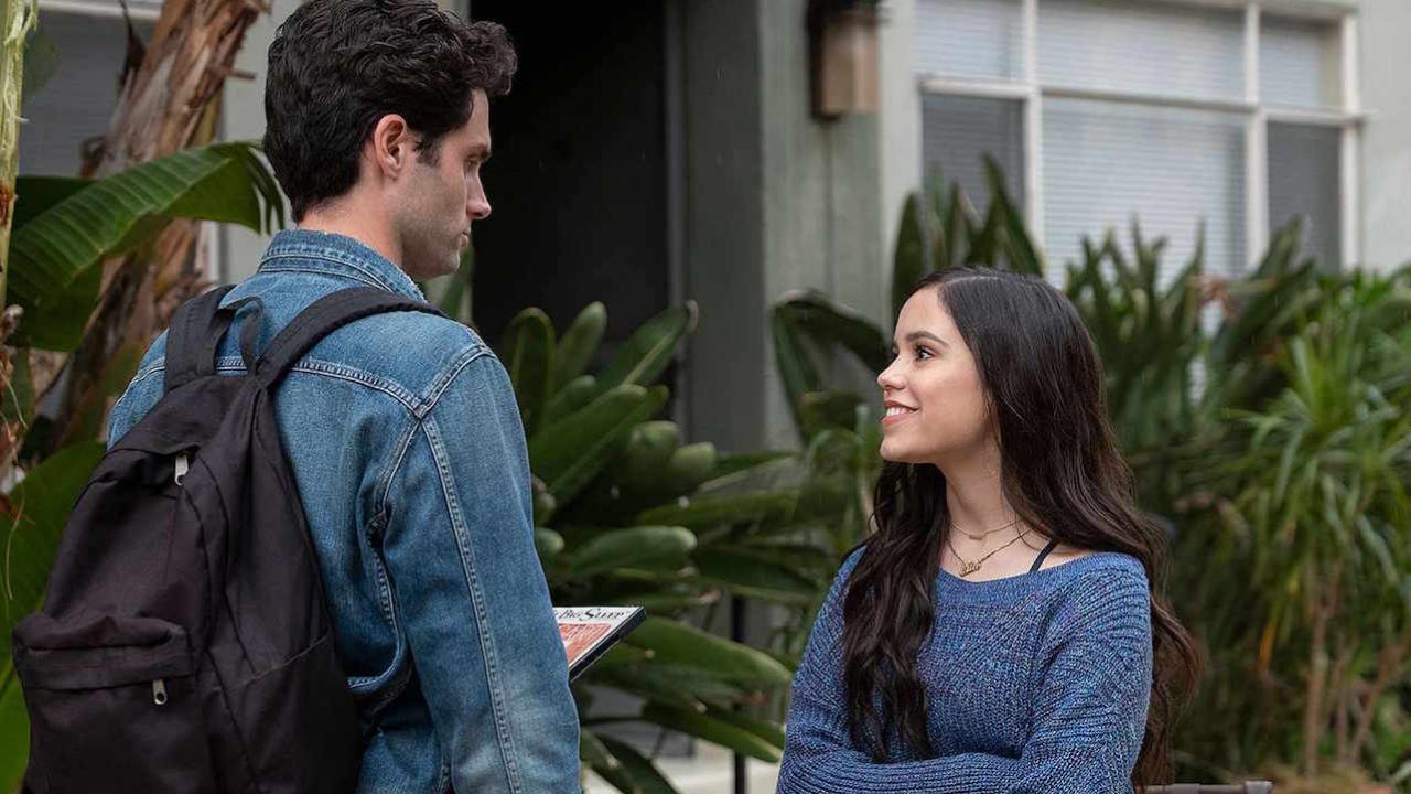 Jenna Ortega dans YOU