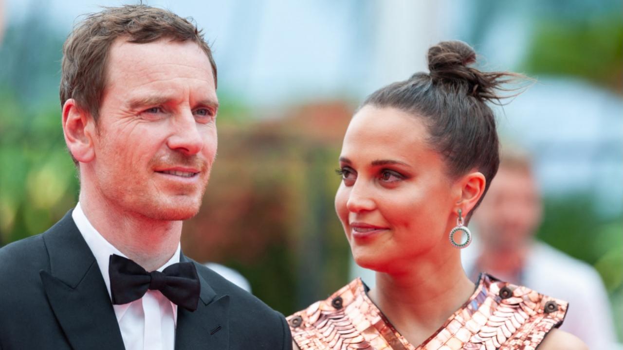 Alicia Vikander et Michael Fassbender chez le réalisateur de The Strangers 