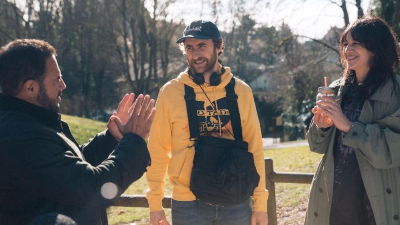 Charlotte Gainsbourg et José Garcia tournent Nous, les Leroy pour Florent Bernard (La Flamme, le Floodcast)