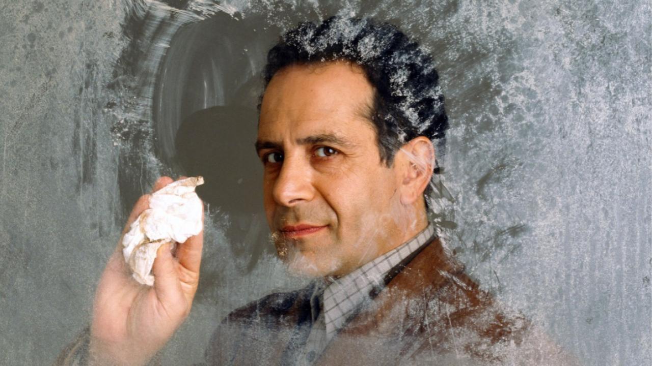 Tony Shalhoub donne des détails sur le film Monk