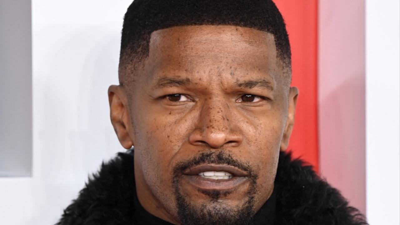 Hospitalisé depuis trois semaines, Jamie Foxx partage un message pour rassurer ses fans 