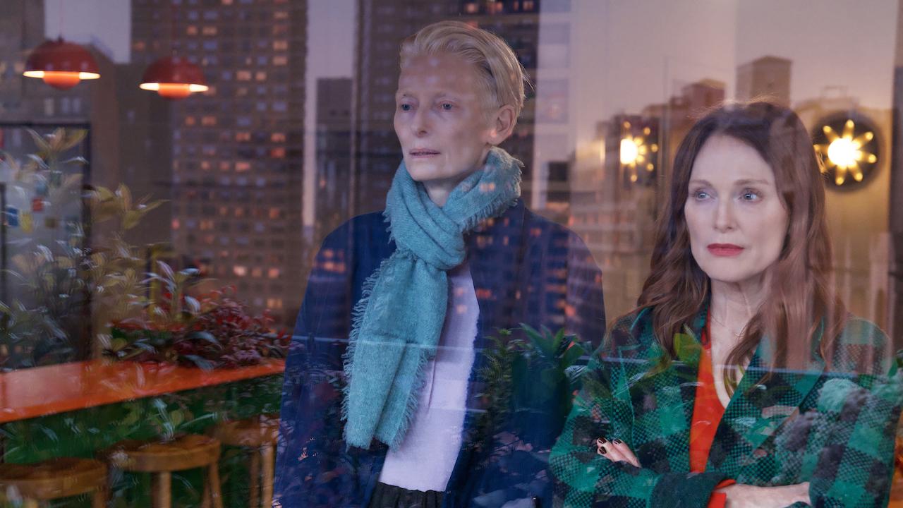 Tilda Swinton et Julianne Moore dans La Chambre d'à côté