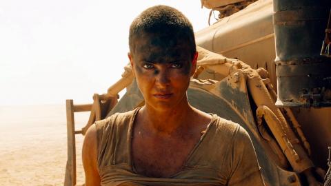 Charlize Theron en Furiosa dans Max Max : Fury Road (2015)