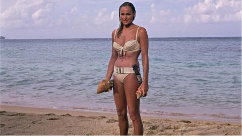 Ursula Andress dans James Bond contre Dr. No