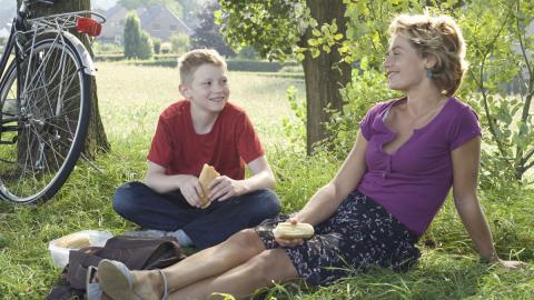 Cécile de France dans Le Gamin au vélo (2011)