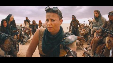 Charlize Theron en Furiosa dans Max Max : Fury Road (2015)