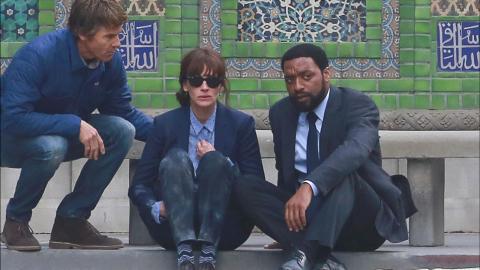 Billy Ray, Julia Roberts et Chiwetel Ejiofor sur le tournage d'Aux yeux de tous en février 2015