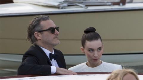 Rooney Mara et Joaquin Phoenix arrivant à la projection de Joker, à la Mostra de Venise 2019