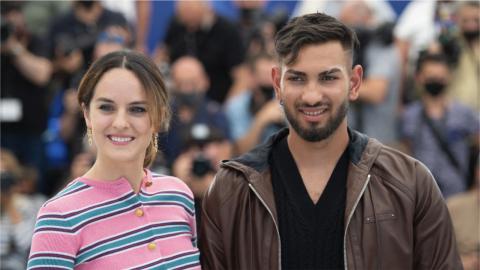 Cannes 2021 : Noémie Merlant et Gimi-Nicolae Covaci au photocall de Mi iubita, mon amour