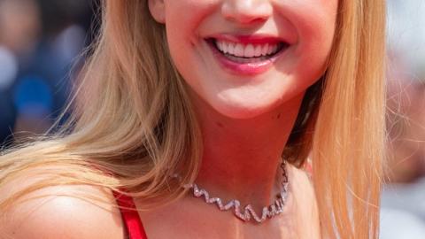 Pourquoi Jennifer Lawrence portait-elle des claquettes sur le tapis rouge de Cannes ?