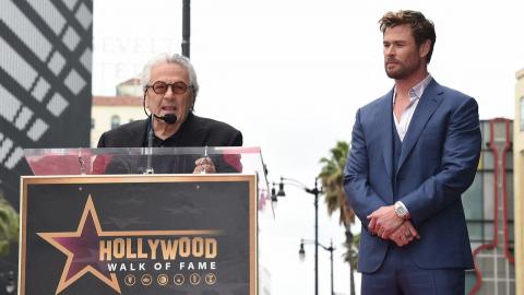 Chris Hemsworth reçoit son étoile sur Hollywood Boulevard