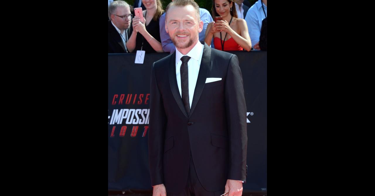 Avant-première parisienne de Mission : Impossible 6 :  Simon Pegg souriant sur le tapis rouge