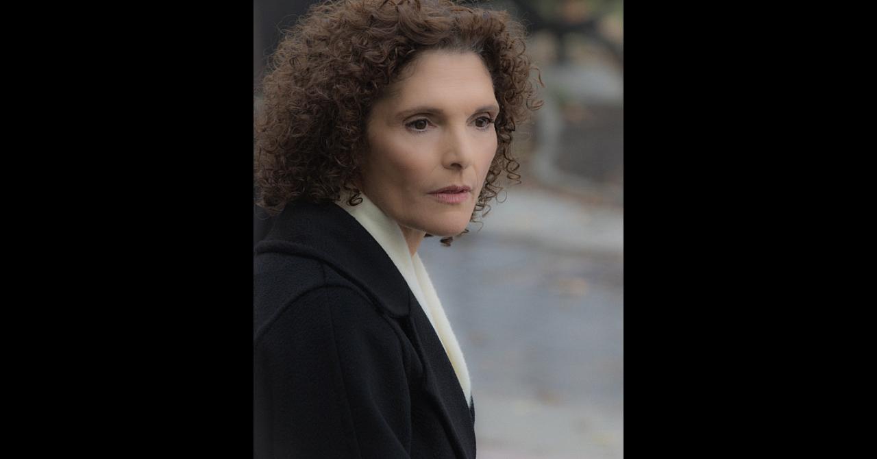 Mary Elizabeth Mastrantonio dans la série Limitless (2015)