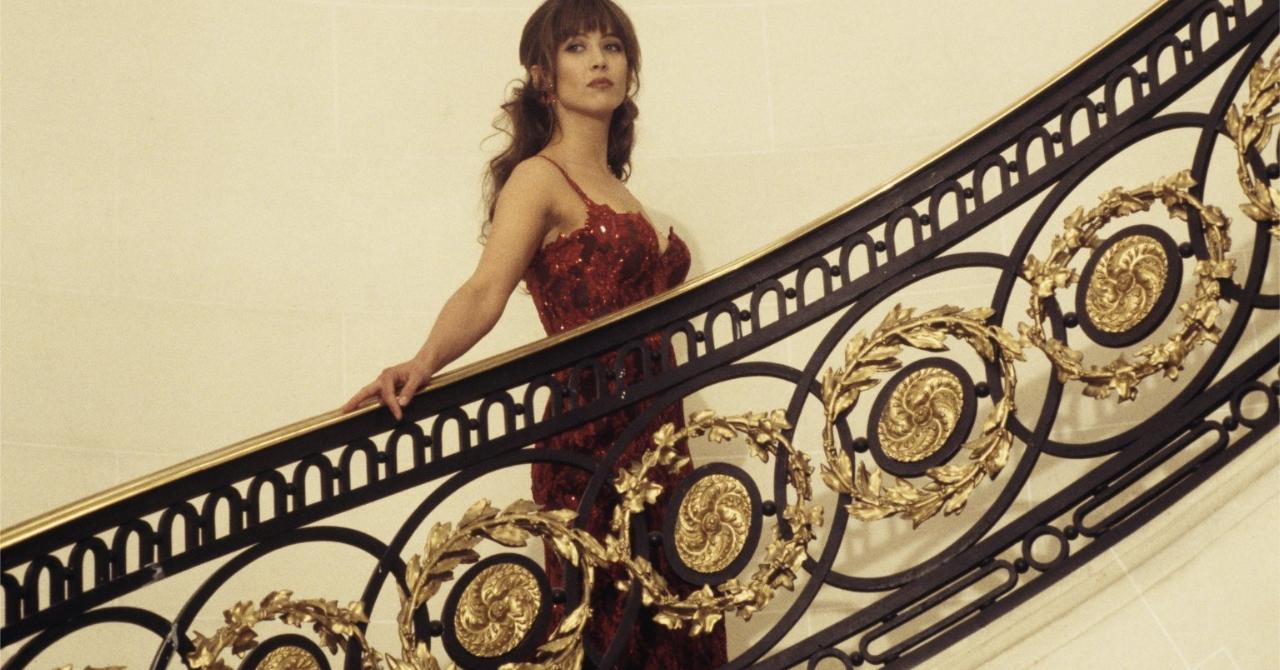 Sophie Marceau dans Le Monde ne suffit pas (1999)