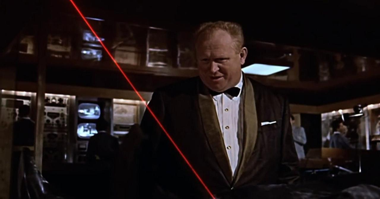 Gert Fröbe, alias Auric Goldfinger, dans Goldfinger (1965)