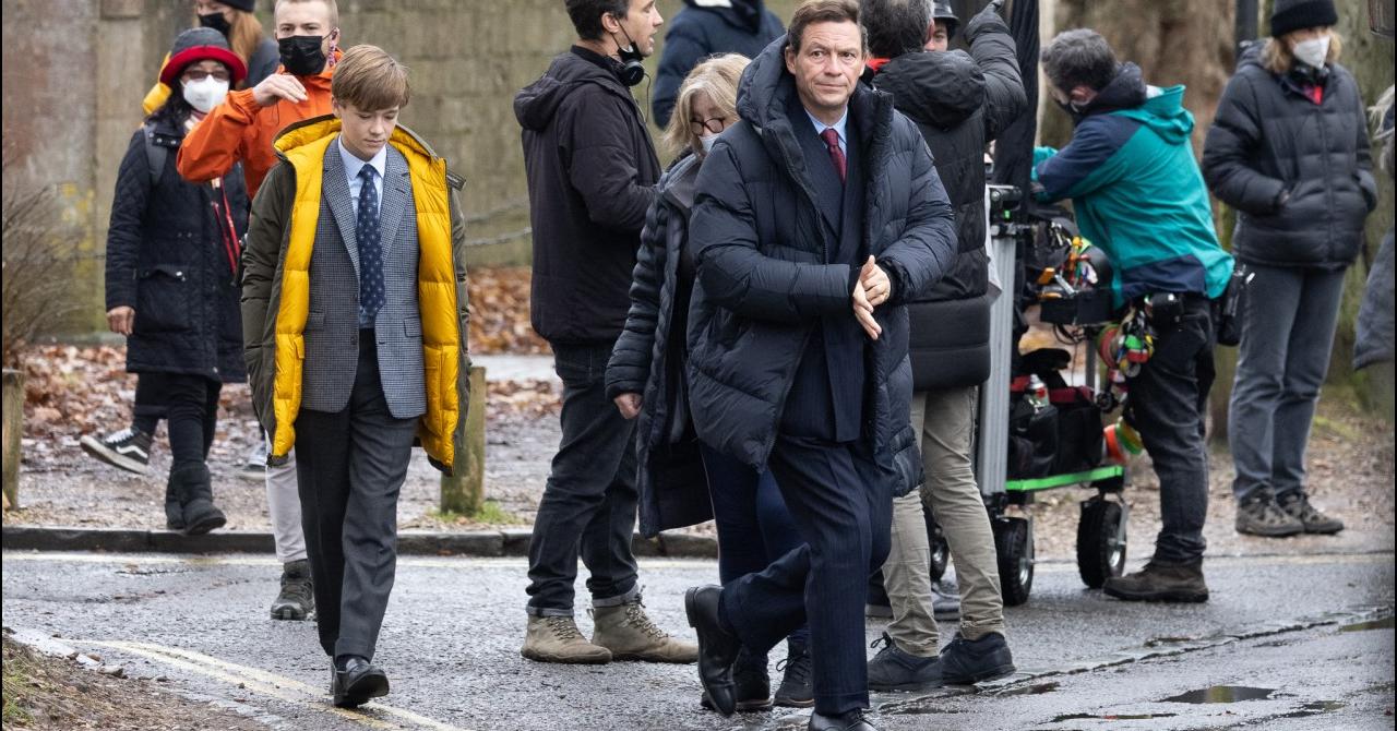 Dominic West (le Prince Charles) avec son fils Senat West, 13 ans, qui joue William