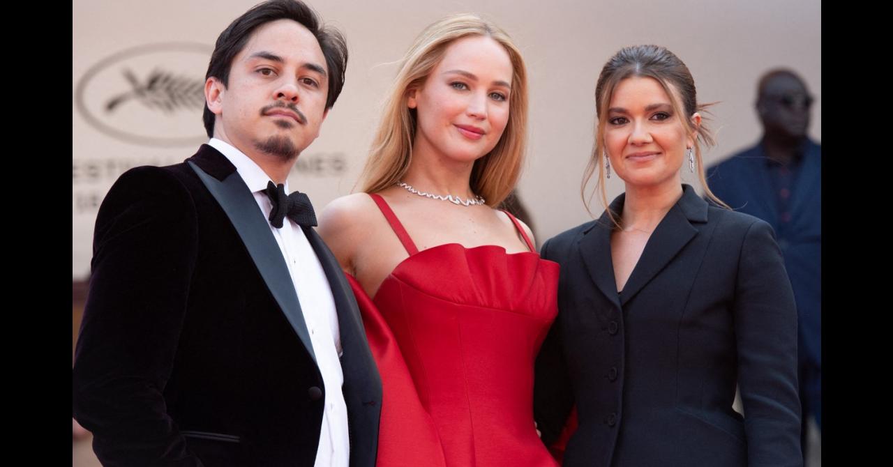 Pourquoi Jennifer Lawrence portait-elle des claquettes sur le tapis rouge de Cannes ?