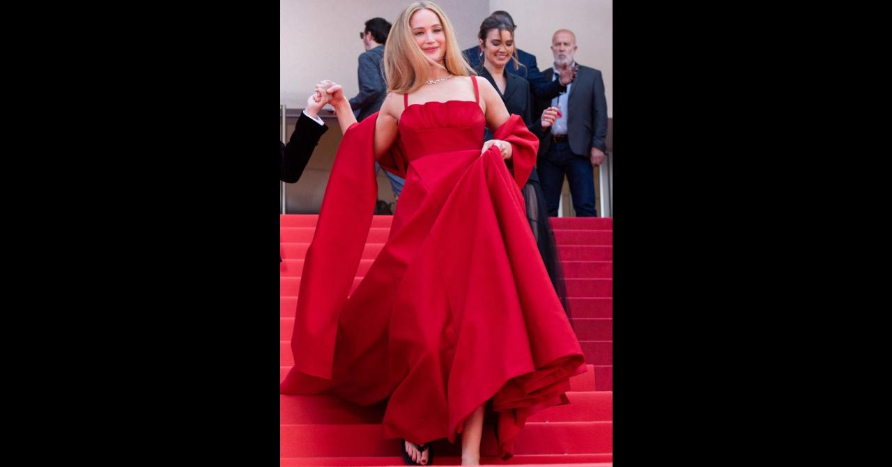 Pourquoi Jennifer Lawrence portait-elle des claquettes sur le tapis rouge de Cannes ?