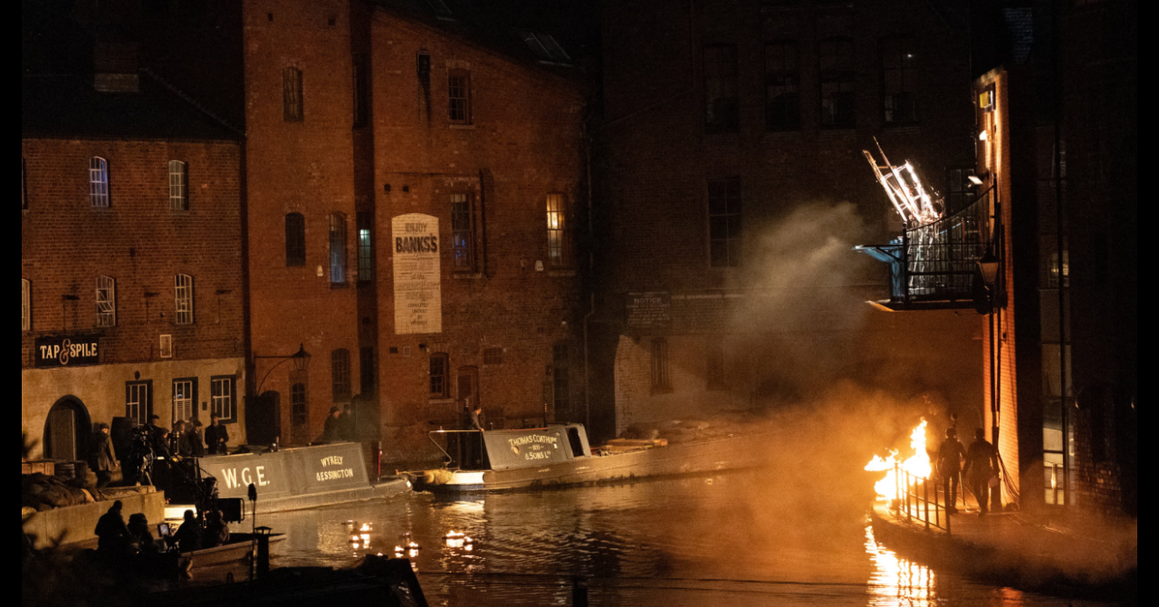 Cillian Murphy est en plein tournage du film Peaky Blinders [photos]