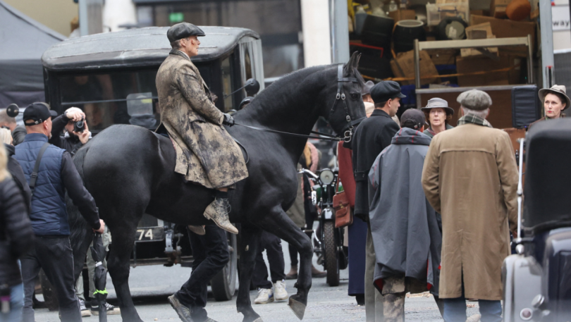 Cillian Murphy est en plein tournage du film Peaky Blinders [photos]